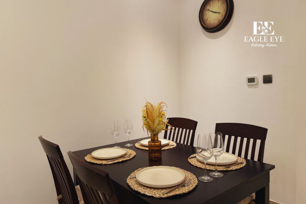 Spacious 1 Bed | Burj Khalifa View | Ideal for 3/4